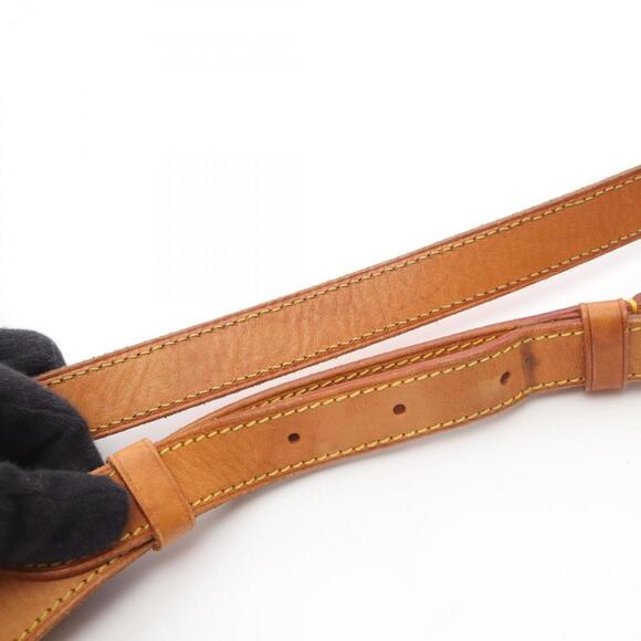 LOUIS VUITTON Brown Monogram Leather Shoulder Bag - Picture 12 of 13